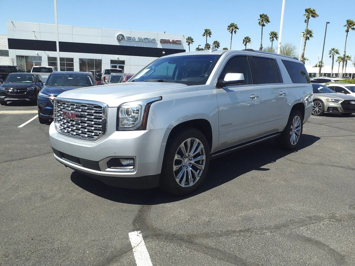 GMC Yukon Denali 2019